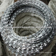 CBT-65 electro galvanized Scraper type razor barbed wire for protection with reasonable price in store(manufacturer)